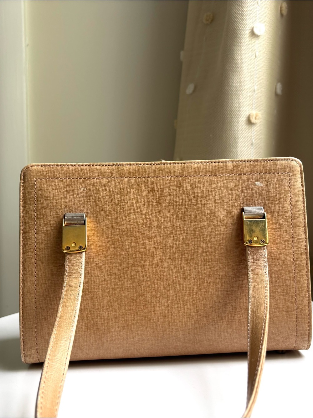 Vintage Koret Tan Leather Structured Shoulder Handbag Purse with Gold Hardware - Picture 10 of 13